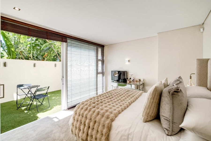 3 Bedroom Property for Sale in Green Point Western Cape